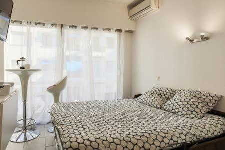 Studio carré d'or situé à 50 m de la plage Aparthotel Niza Exterior foto